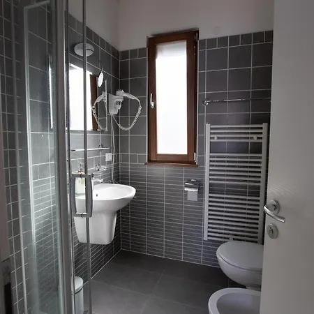 Pifferi Apart-hotel Malcesine